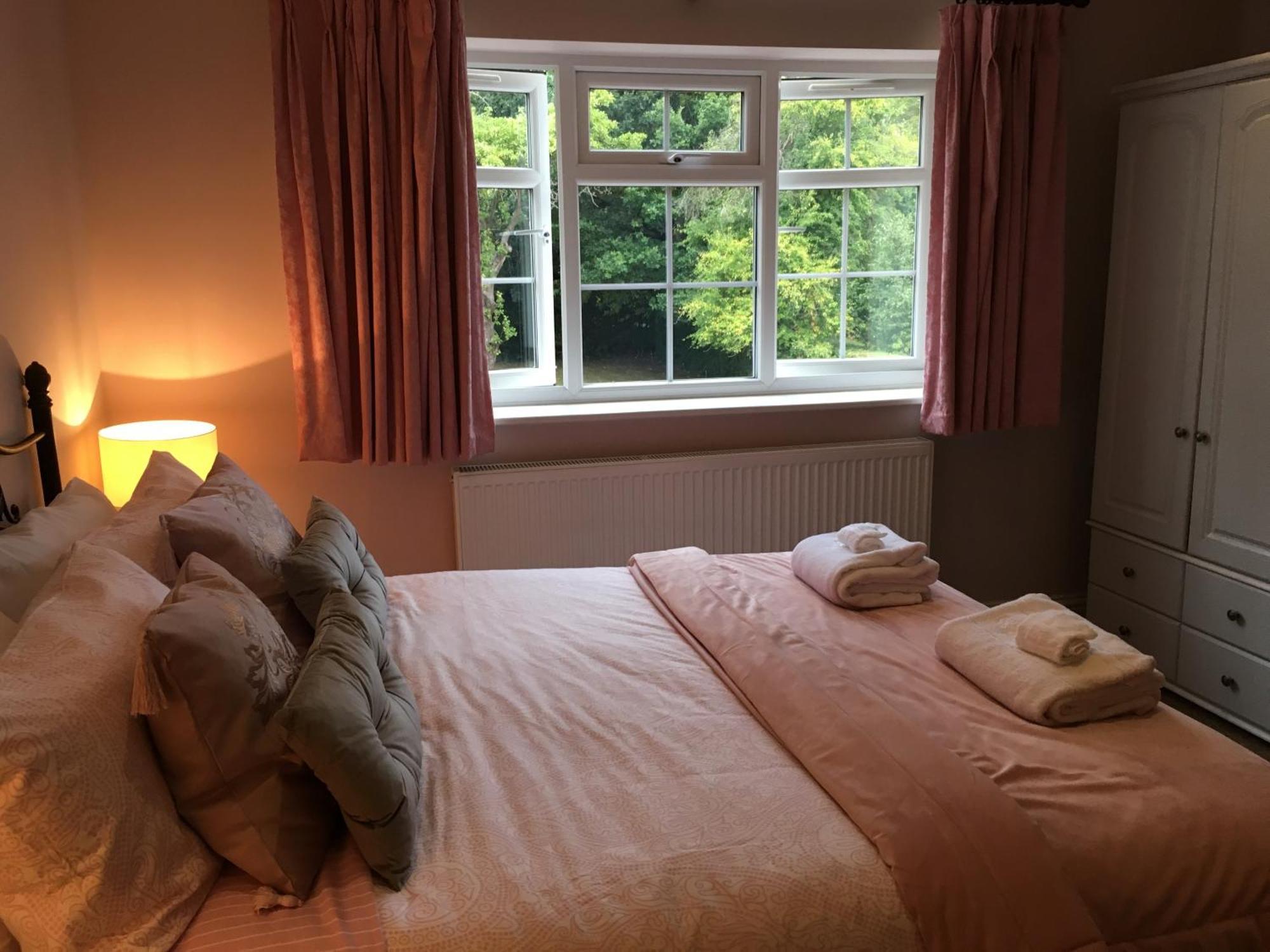 Leafy Suburban Bed And Breakfast Northwood  Eksteriør bilde